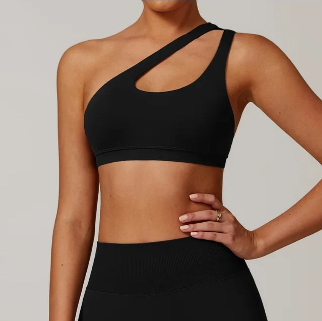 BLACK CROP