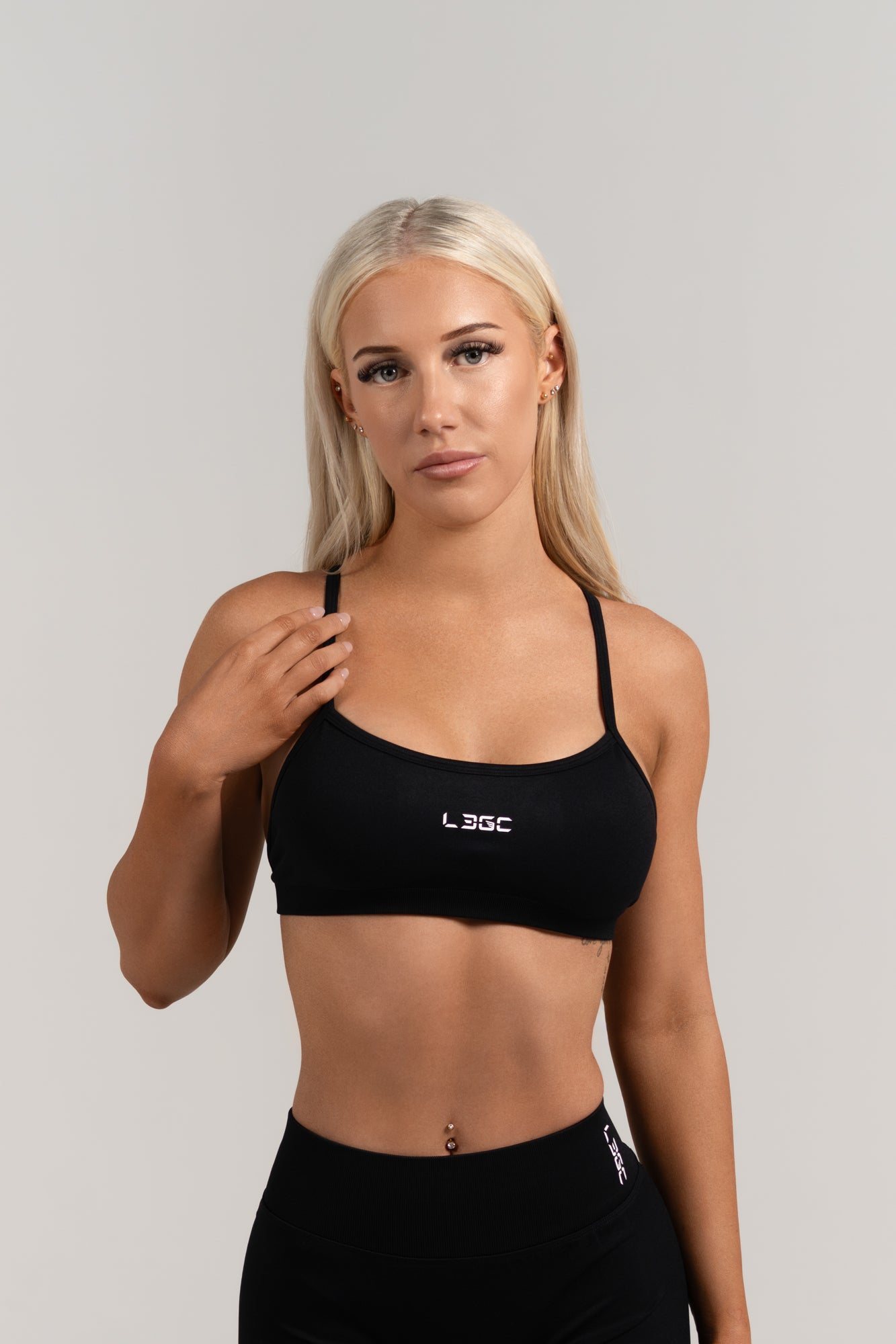 V BACK CROP