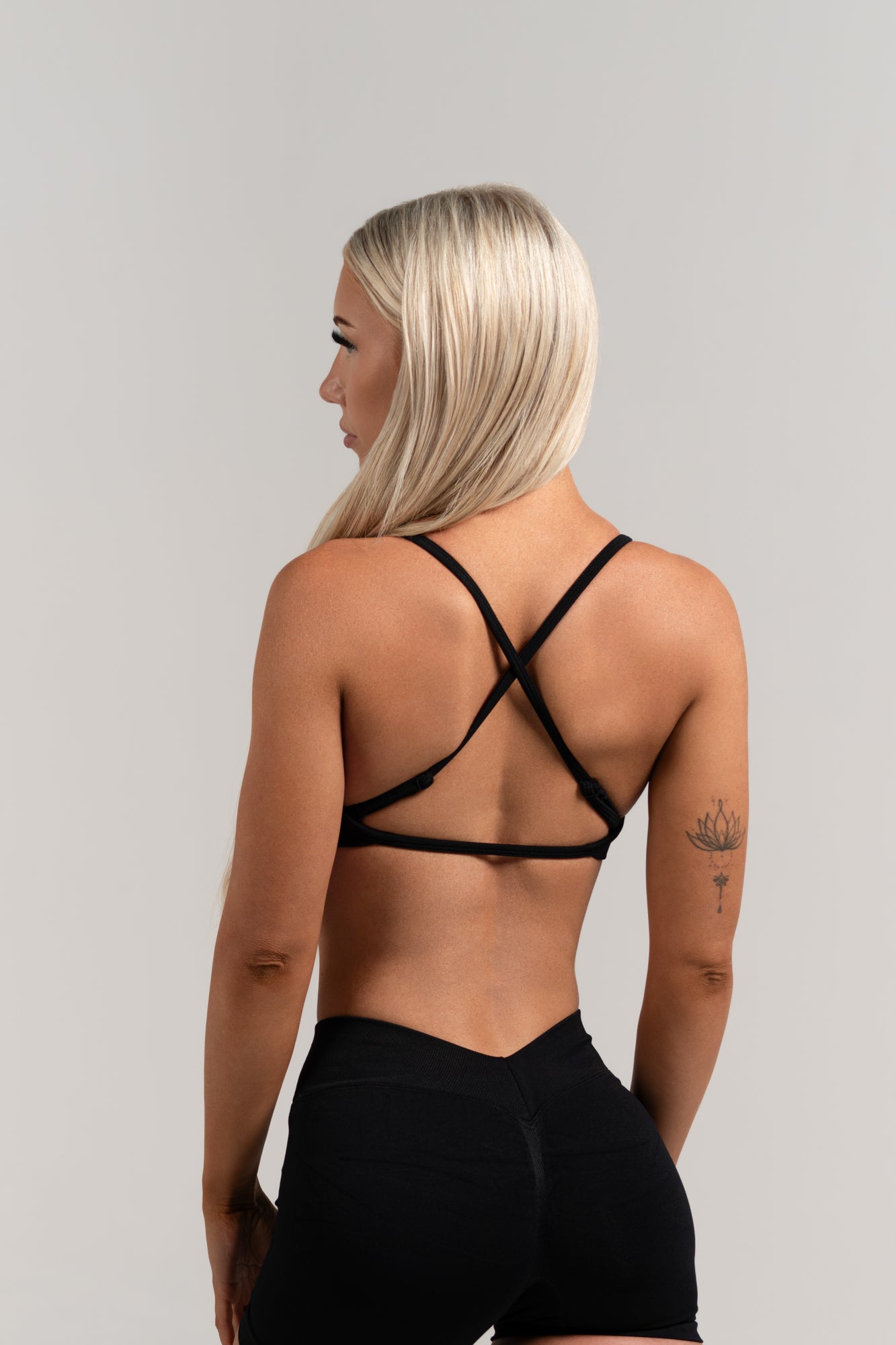 V BACK CROP