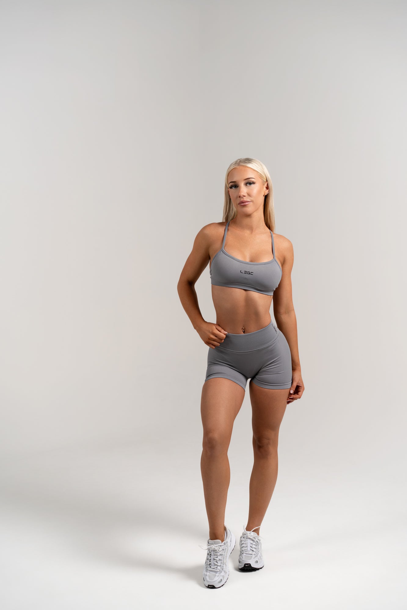 V BACK CROP