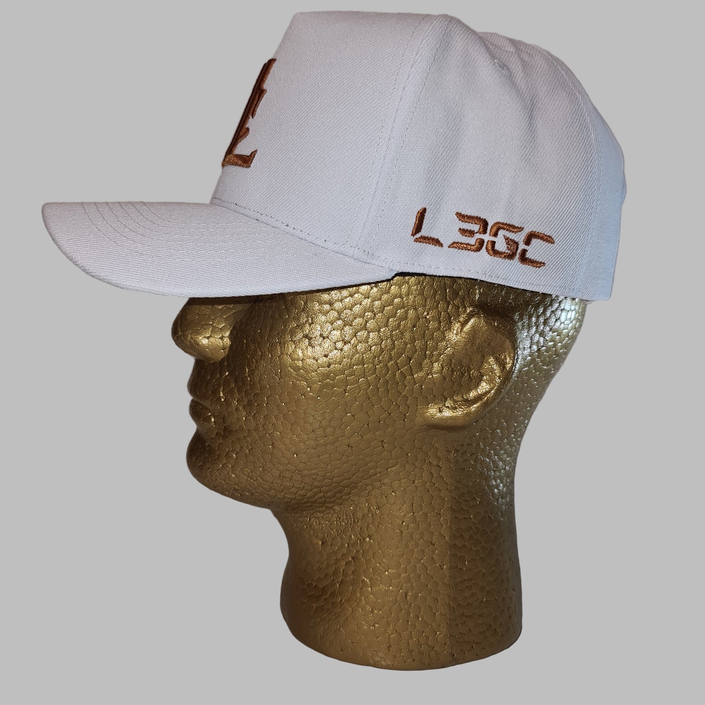 SWEAT PROOF WHITE HAT