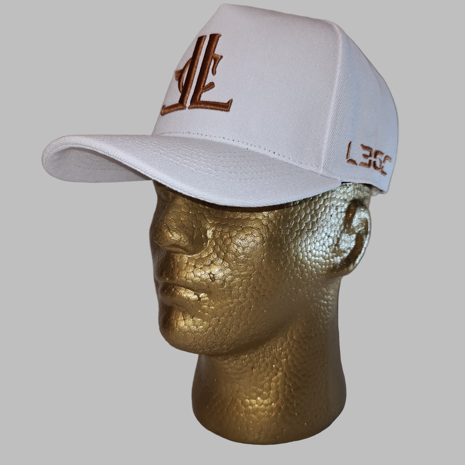 SWEAT PROOF WHITE HAT 